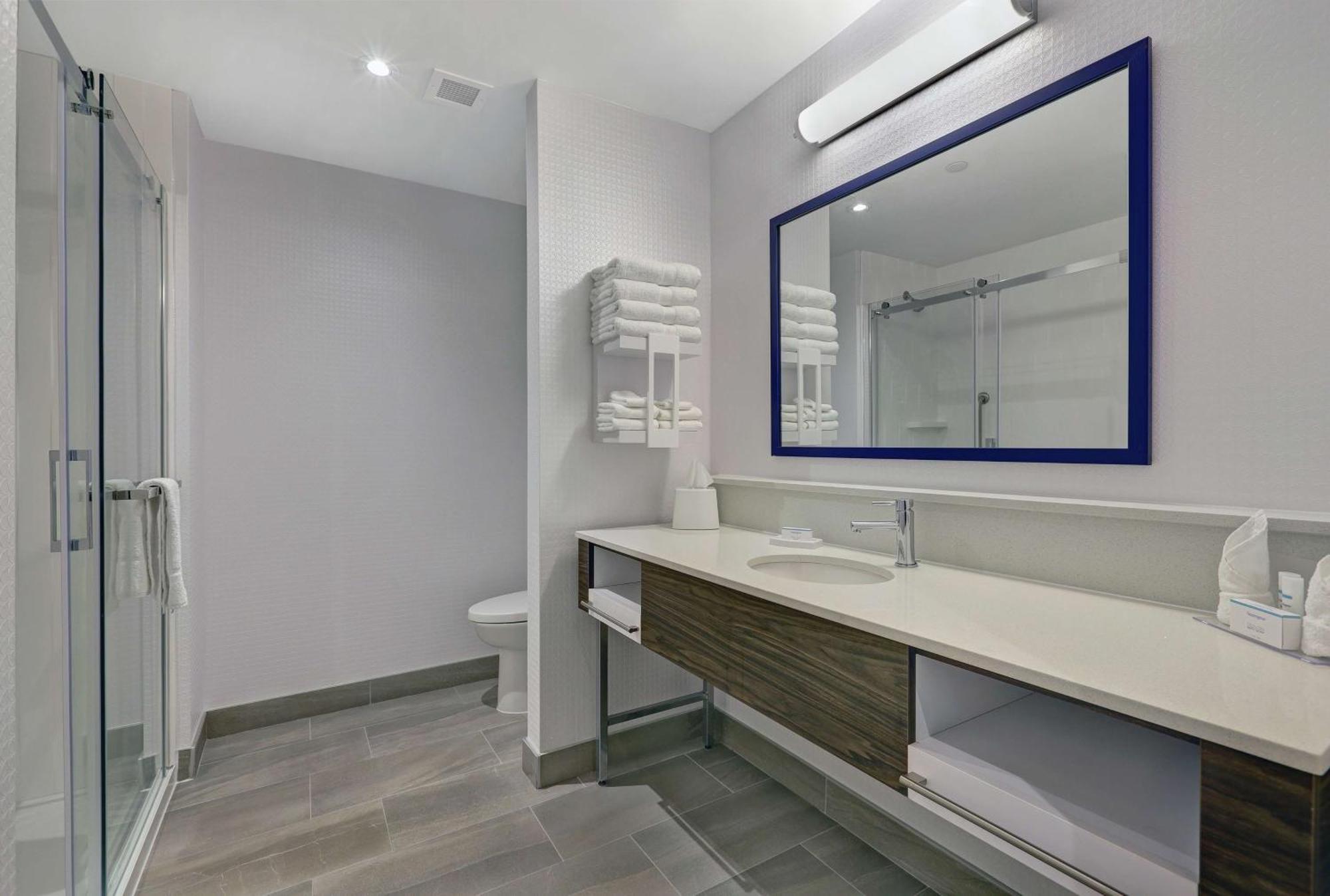 Hampton Inn Peterborough Kültér fotó