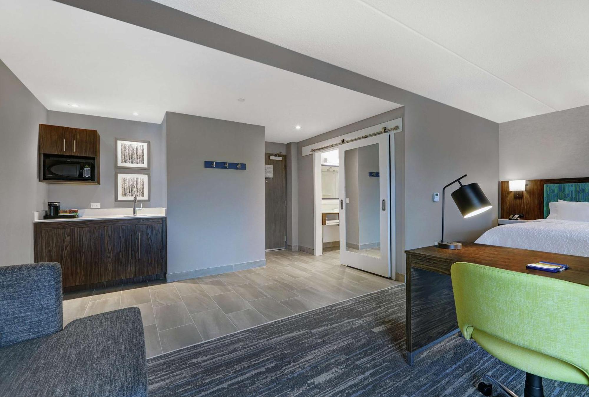 Hampton Inn Peterborough Kültér fotó