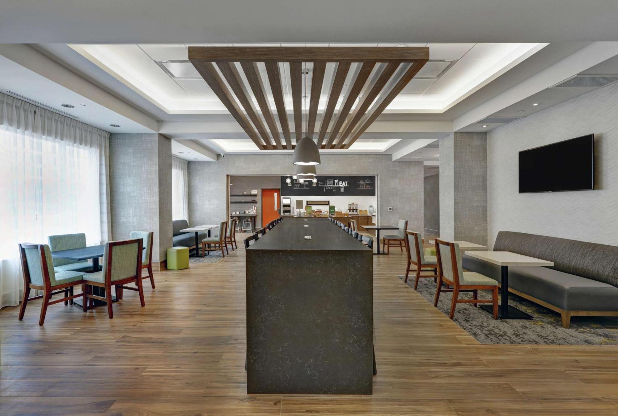 Hampton Inn Peterborough Kültér fotó